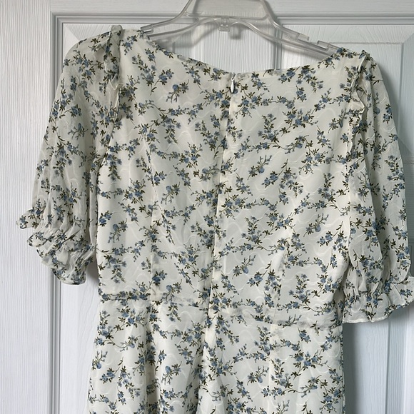 Jessakae Blue Floral Dress NWT size medium - Picture 5 of 5